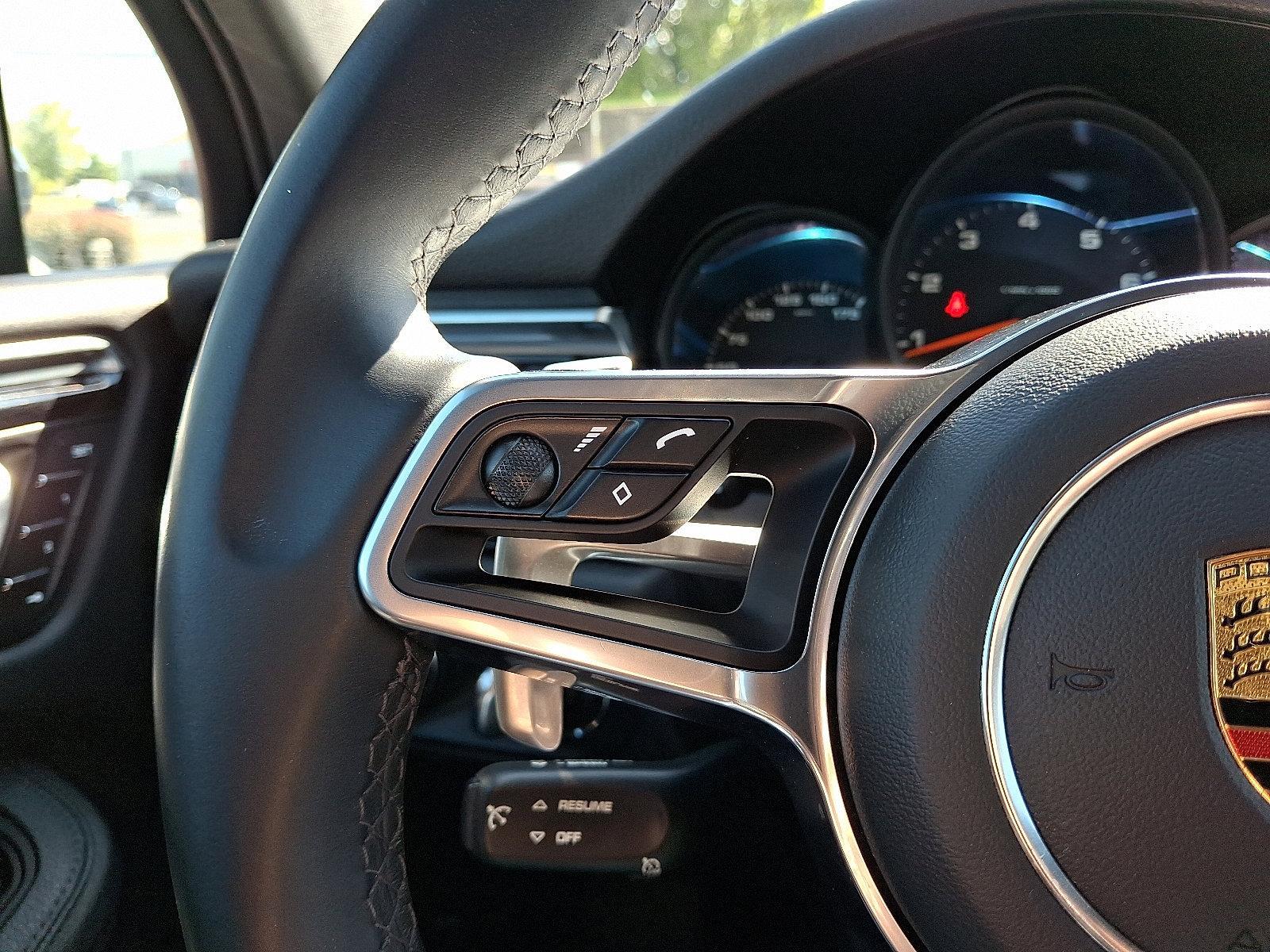 2021 Porsche Macan Vehicle Photo in Willow Grove, PA 19090