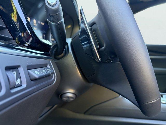 2025 Cadillac XT6 Vehicle Photo in LEOMINSTER, MA 01453-2952