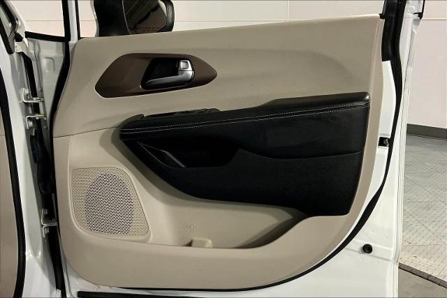 2021 Chrysler Voyager Vehicle Photo in INDEPENDENCE, MO 64055-1314