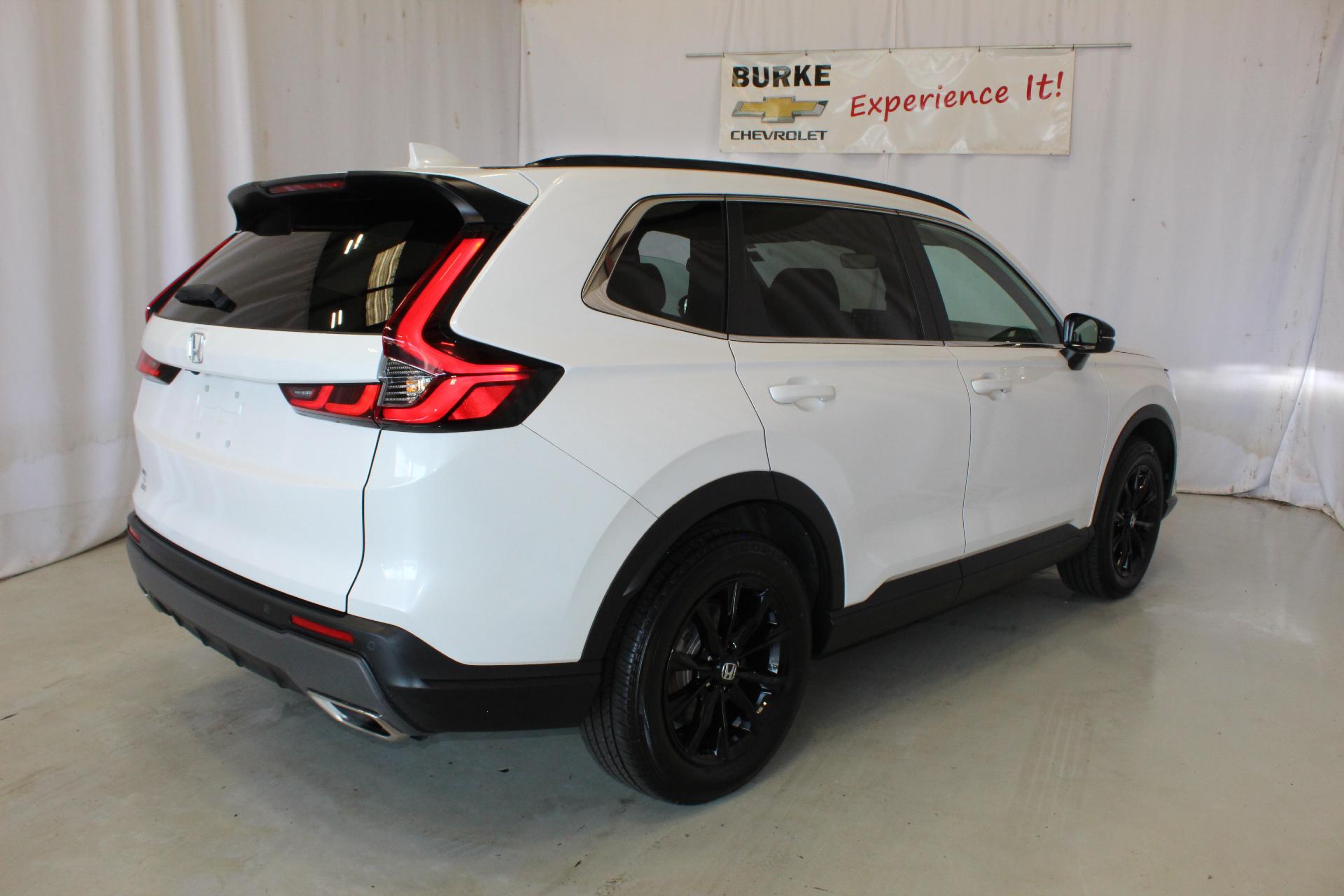 2024 Honda CR-V Hybrid Vehicle Photo in NORTHAMPTON, MA 01060-1120