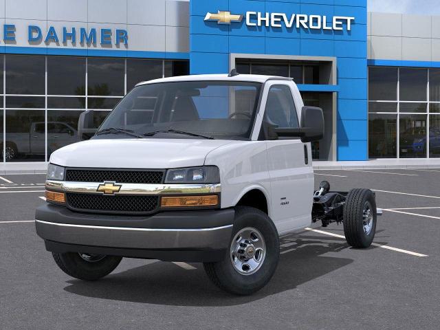 2025 Chevrolet Express Commercial Cutaway Vehicle Photo in TOPEKA, KS 66609-0000