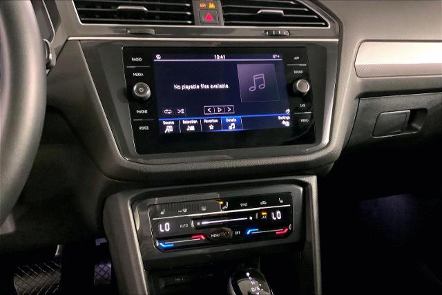 2024 Volkswagen Tiguan Vehicle Photo in KANSAS CITY, MO 64114-4502