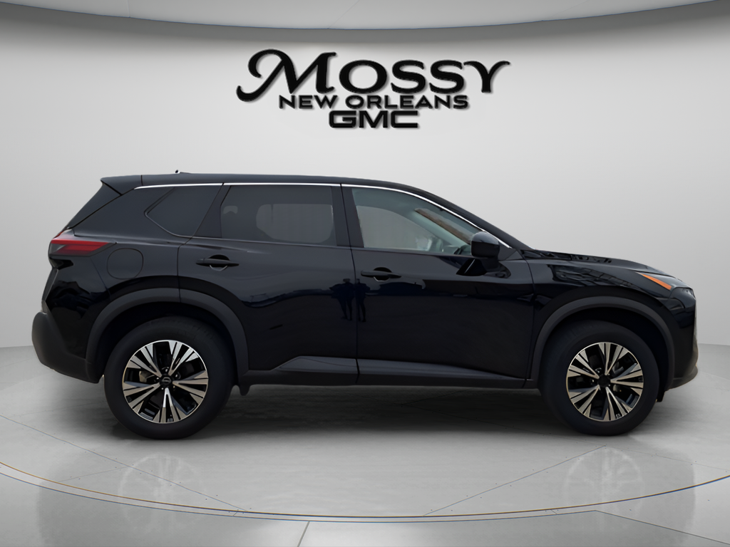 2023 Nissan Rogue SV - 3