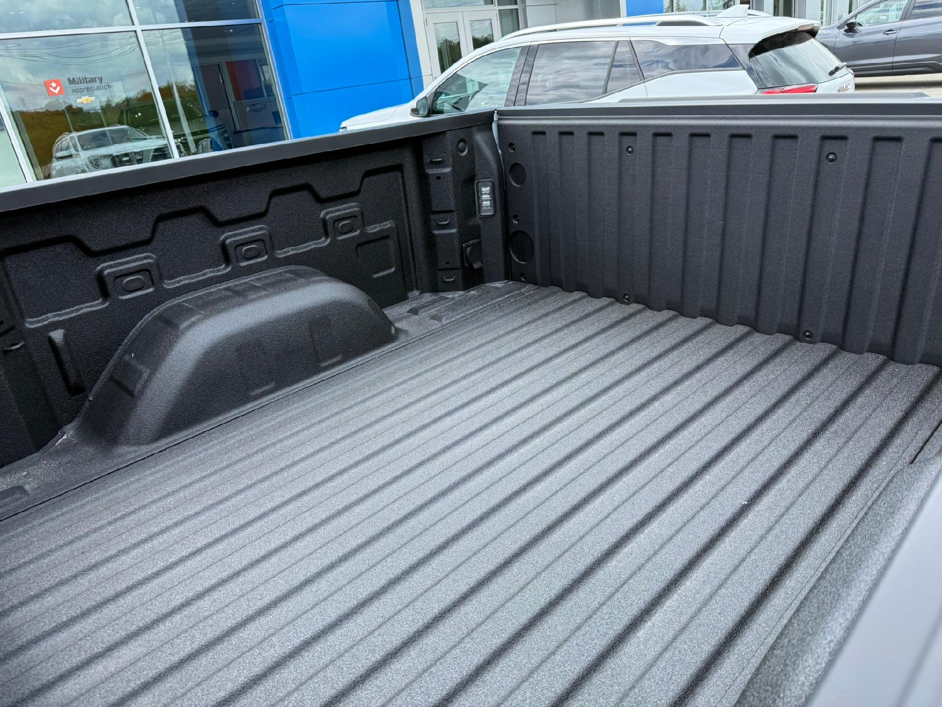 2026 Chevrolet Silverado 1500 High Country - 11