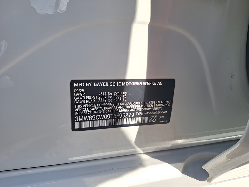 2026 BMW 3 Series photo 28 of 29