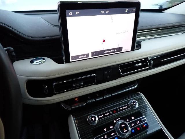 2023 Lincoln Aviator Vehicle Photo in ZELIENOPLE, PA 16063-2910