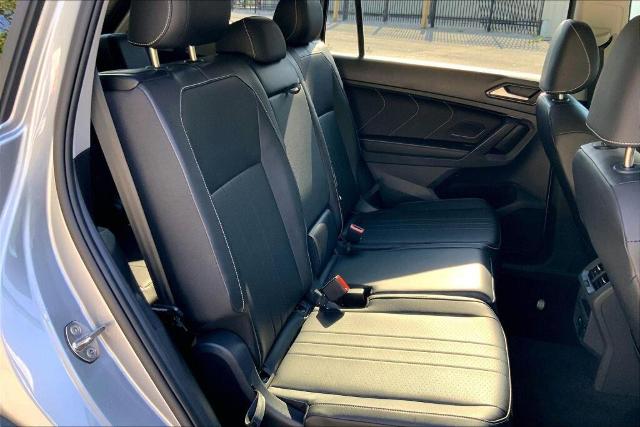 2024 Volkswagen Tiguan Vehicle Photo in Kansas City, MO 64114