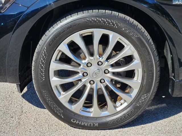 2016 INFINITI QX80 Vehicle Photo in DENTON, TX 76210-9321