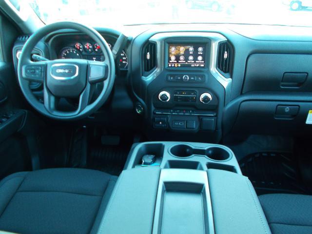 2025 GMC Sierra 2500 HD Vehicle Photo in LOWELL, MA 01852-4336