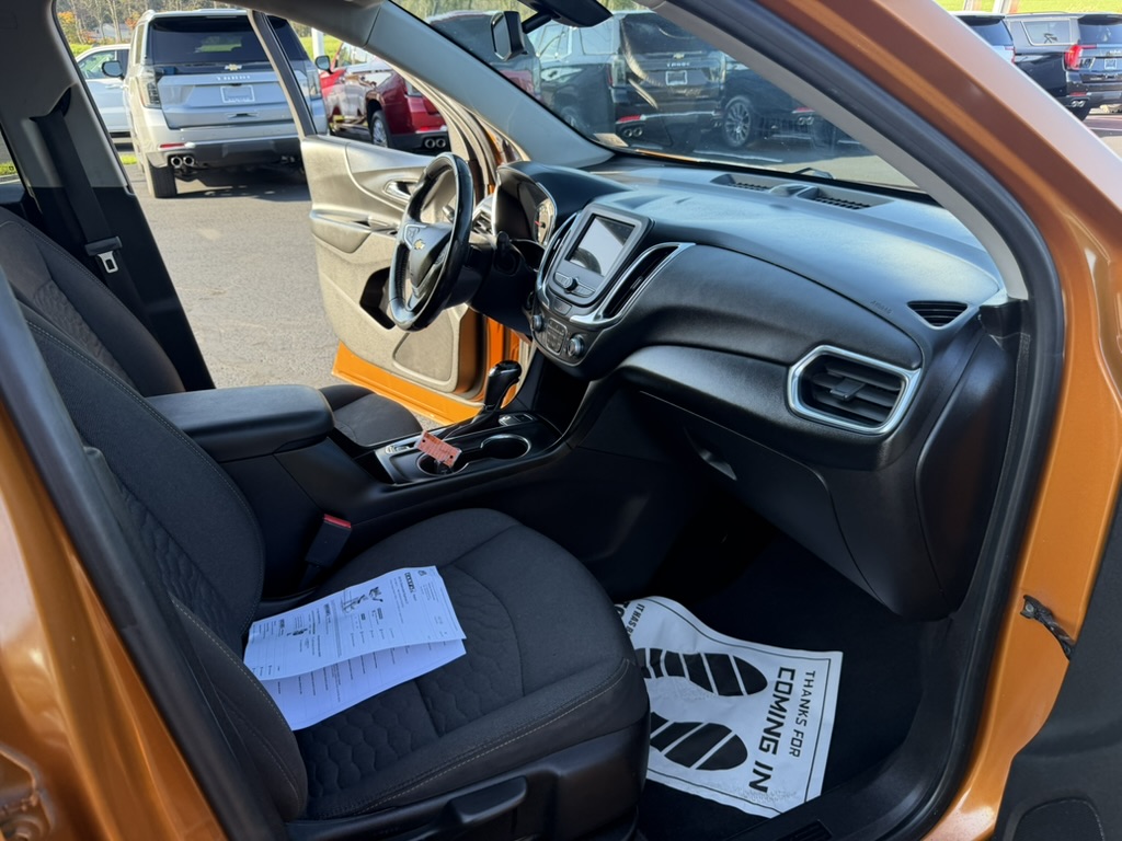 2019 Chevrolet Equinox photo 34 of 36