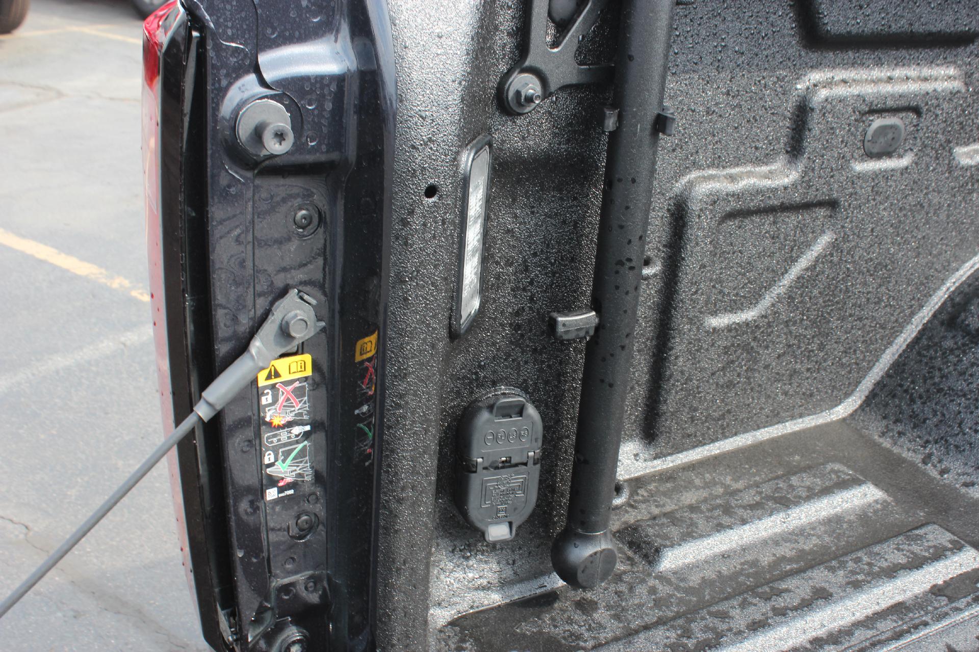 2025 GMC Sierra 2500 HD Vehicle Photo in AURORA, CO 80012-4011