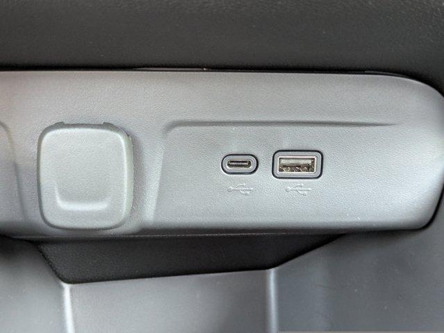 2025 Chevrolet Trax Vehicle Photo in BRUNSWICK, GA 31525-1881