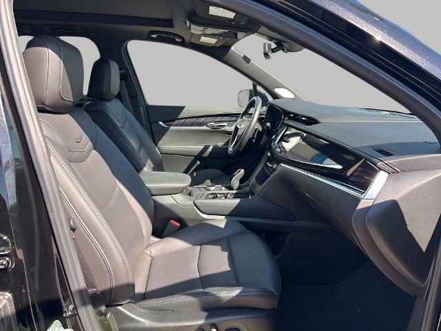 2025 Cadillac XT6 Vehicle Photo in MANITOWOC, WI 54220-5838