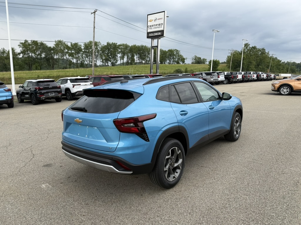 2026 Chevrolet Trax LT - 4
