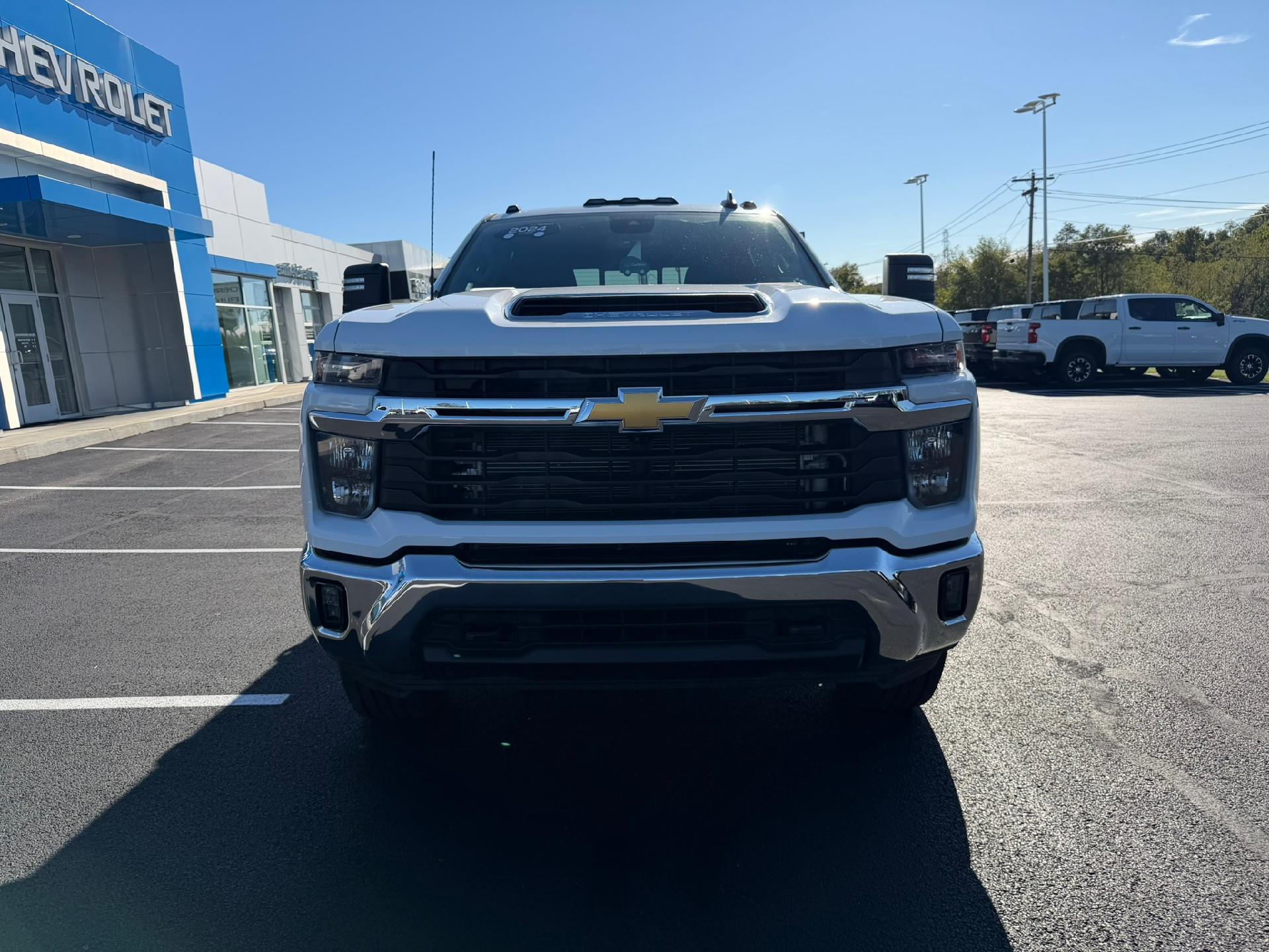 2024 Chevrolet Silverado 2500 HD photo 9 of 34