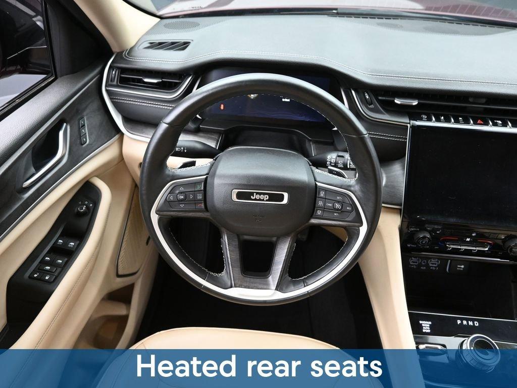 2021 Jeep Grand Cherokee L Vehicle Photo in Cedar Rapids, IA 52402