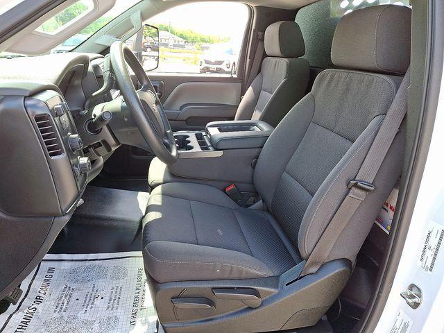2023 Chevrolet Silverado 5500 HD Vehicle Photo in DANBURY, CT 06810-5034