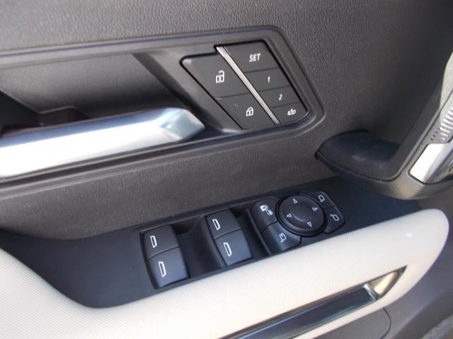 2026 GMC HUMMER EV SUV Vehicle Photo in LOWELL, MA 01852-4336