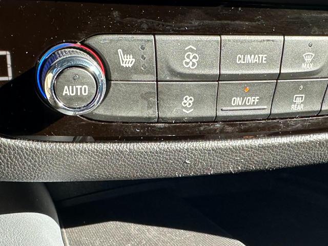 2023 Buick Enclave Vehicle Photo in COLUMBIA, MO 65203-3903