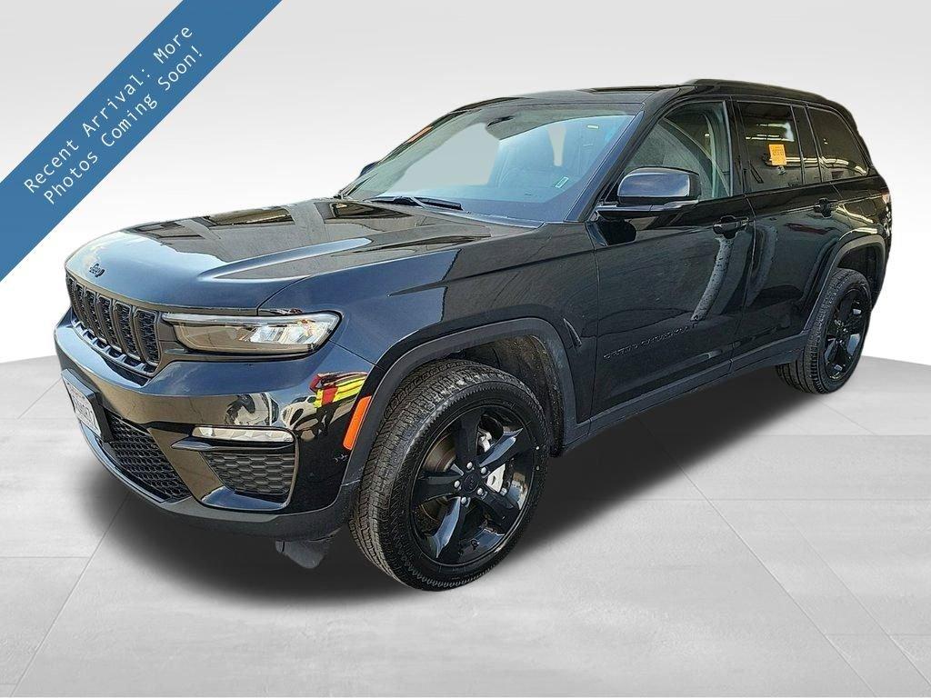 2023 Jeep Grand Cherokee Vehicle Photo in Cedar Rapids, IA 52402