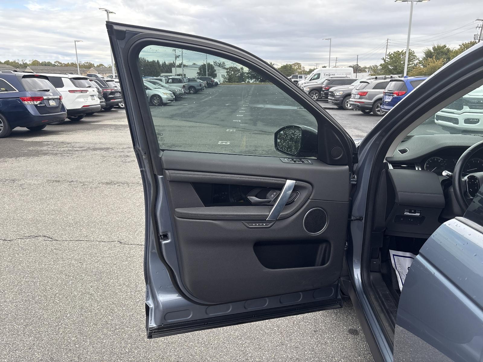 2020 Land Rover Discovery Sport Vehicle Photo in Mechanicsburg, PA 17050
