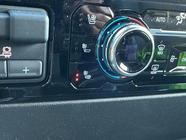 2025 GMC Sierra 2500 HD Vehicle Photo in COLUMBIA, MO 65203-3903