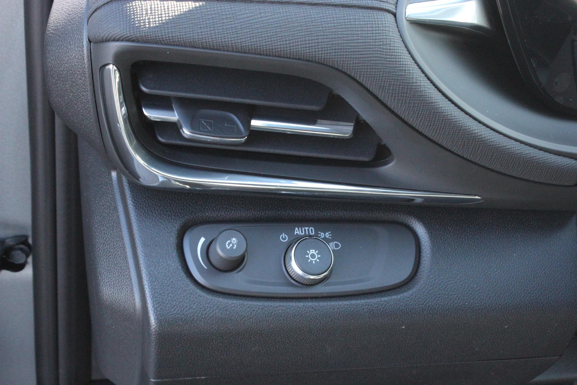2025 Buick Envista Vehicle Photo in AURORA, CO 80012-4011