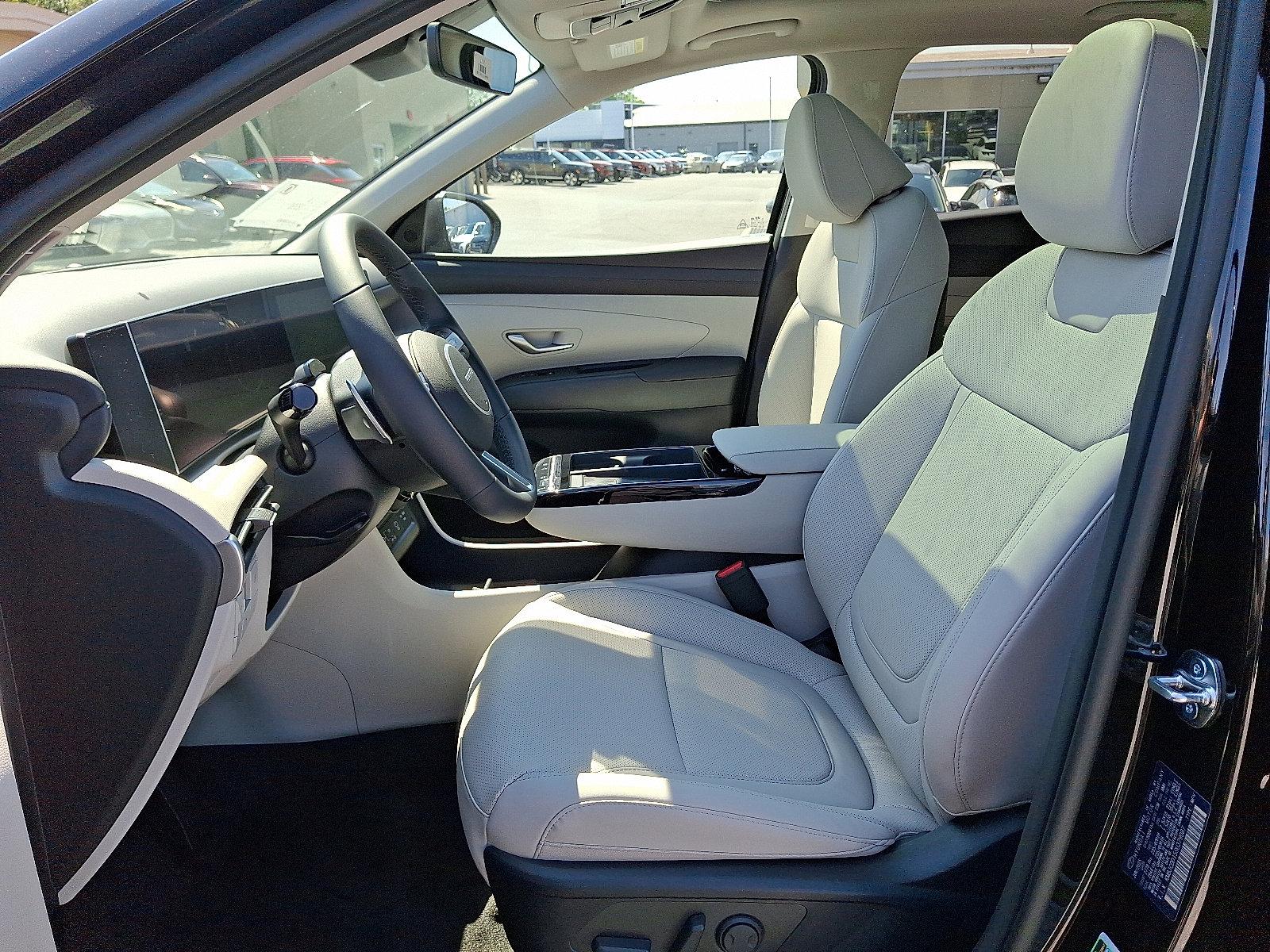 2025 Hyundai TUCSON Hybrid Vehicle Photo in Harrisburg, PA 17111