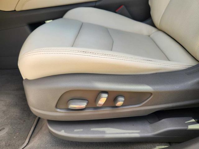 2023 Cadillac XT6 Vehicle Photo in DENTON, TX 76210-9321