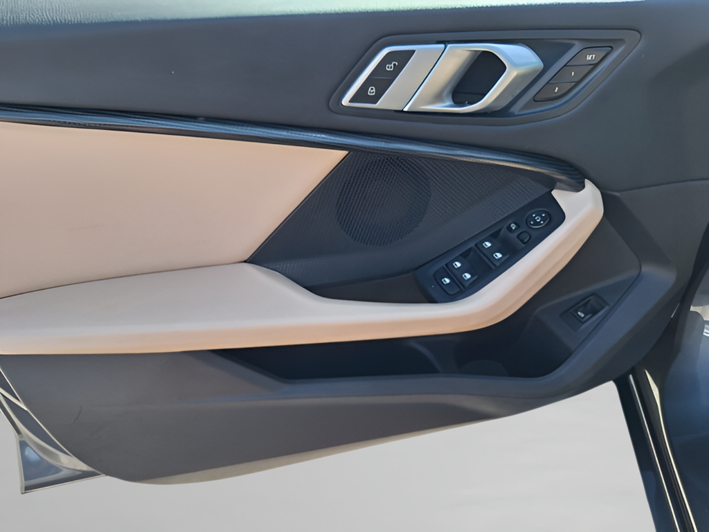 2021 BMW 2 Series photo 26 of 28