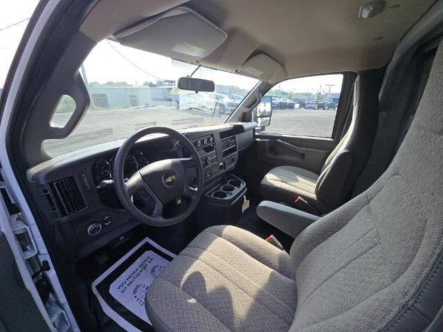 2025 Chevrolet Express Commercial Cutaway Vehicle Photo in INDEPENDENCE, MO 64055-1314