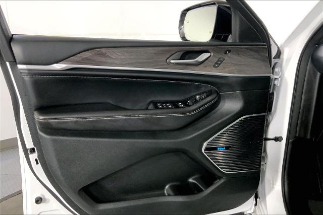 2021 Jeep Grand Cherokee L Vehicle Photo in KANSAS CITY, MO 64114-4502