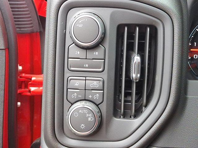 2025 Chevrolet Silverado 3500 HD Chassis Cab Vehicle Photo in DANBURY, CT 06810-5034