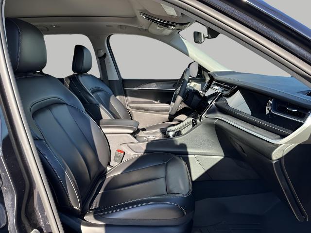 2024 Jeep Grand Cherokee Vehicle Photo in MANITOWOC, WI 54220-5838