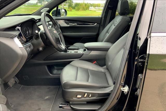 2025 Cadillac XT6 Vehicle Photo in TOPEKA, KS 66609-0000