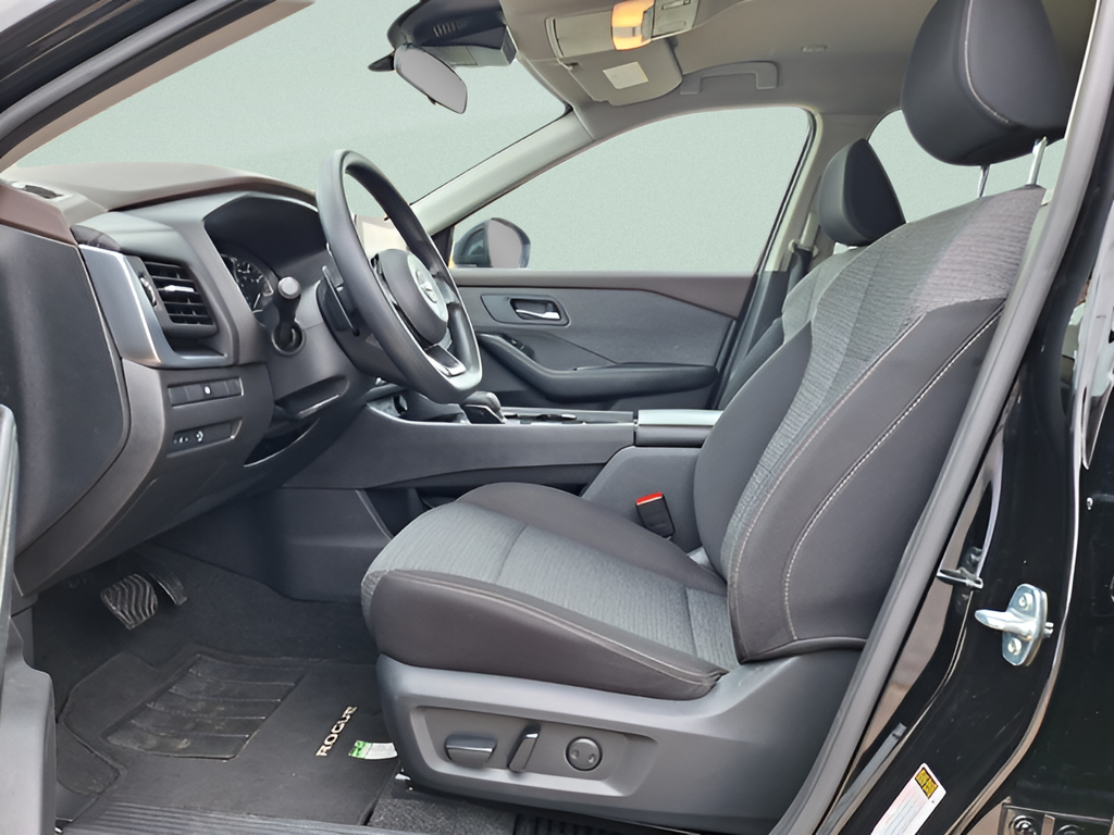 2023 Nissan Rogue SV - 11
