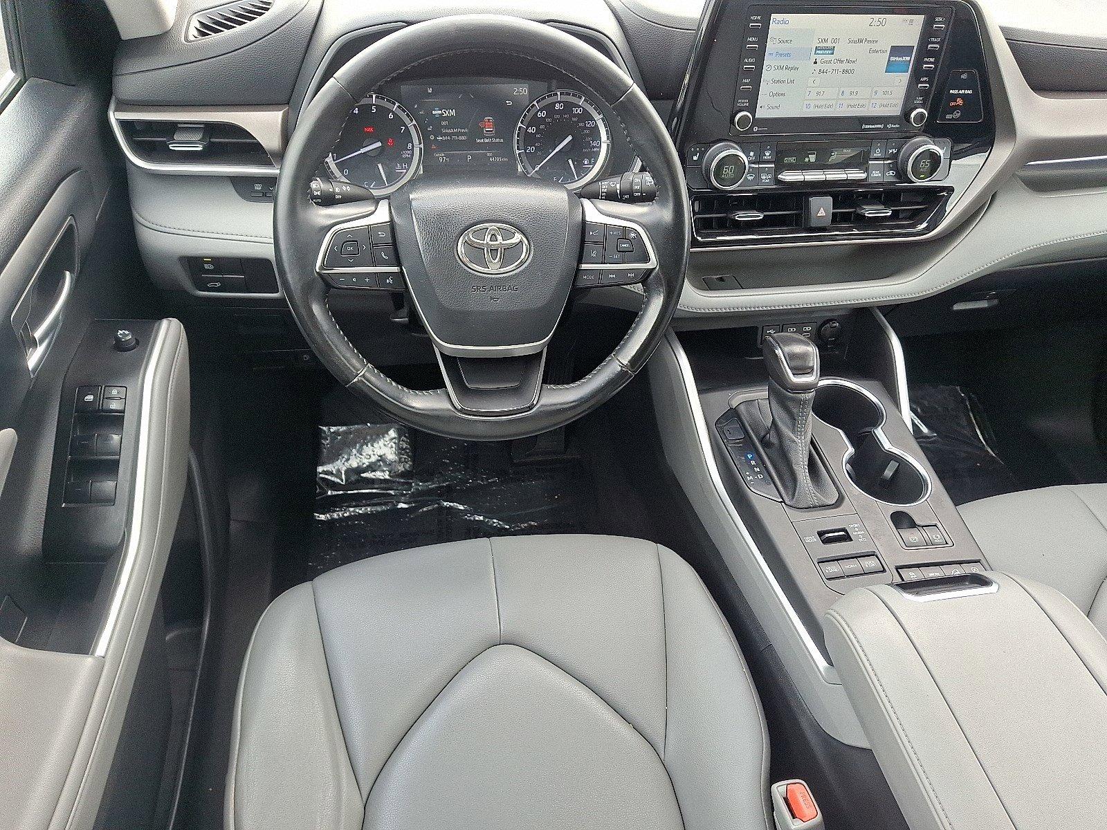 2022 Toyota Highlander Vehicle Photo in Harrisburg, PA 17111
