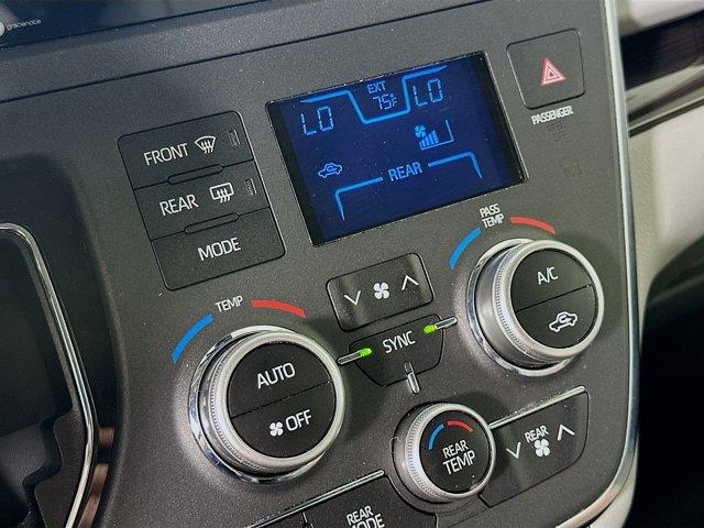 2019 Toyota Sienna Vehicle Photo in Flemington, NJ 08822