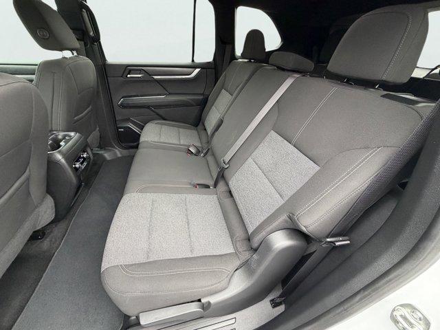 2025 GMC Acadia Vehicle Photo in LEOMINSTER, MA 01453-2952