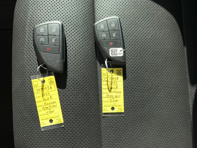 2023 Buick Envision Vehicle Photo in GREEN BAY, WI 54303-3330