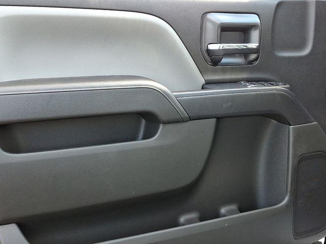2024 Chevrolet Silverado 5500 HD Vehicle Photo in DANBURY, CT 06810-5034