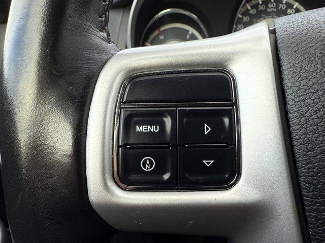 2011 Chrysler 200 Vehicle Photo in LEOMINSTER, MA 01453-2952
