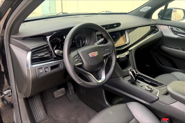 2025 Cadillac XT6 Vehicle Photo in KANSAS CITY, MO 64114-4545