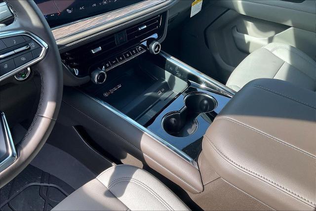 2025 Chevrolet Suburban Vehicle Photo in INDEPENDENCE, MO 64055-1314