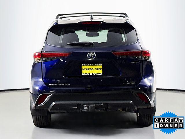 2023 Toyota Highlander Vehicle Photo in Puyallup, WA 98371