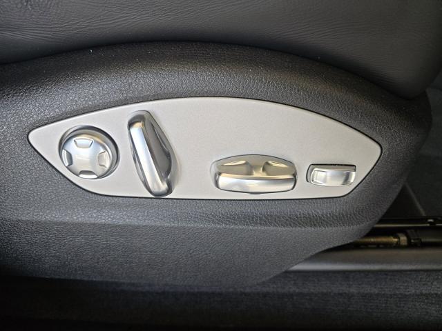 2020 Porsche Macan Vehicle Photo in Weatherford, TX 76087