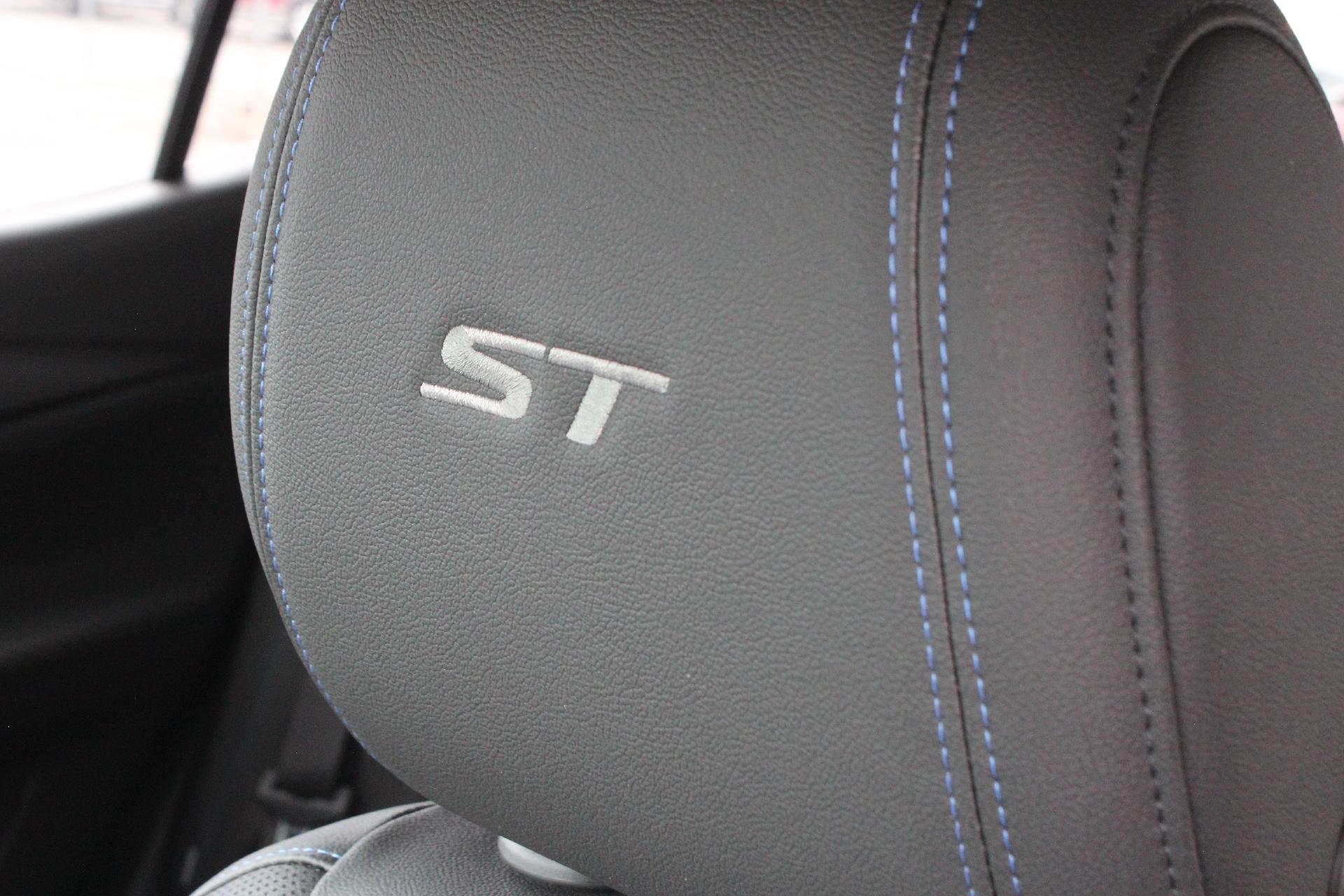 2026 Buick Encore GX Vehicle Photo in AURORA, CO 80012-4011