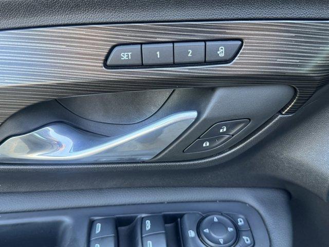 2024 GMC Terrain Vehicle Photo in LEOMINSTER, MA 01453-2952
