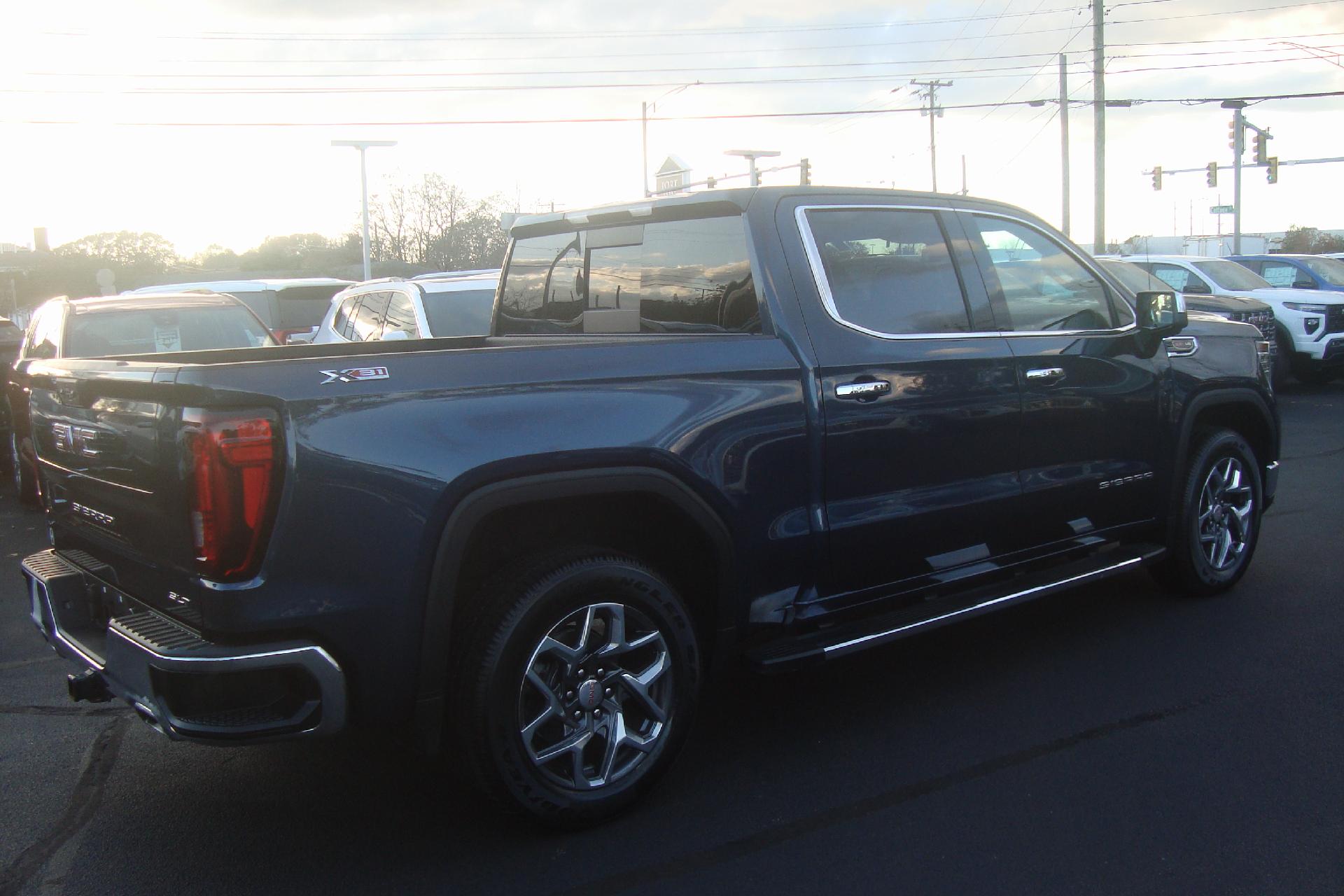 2022 GMC Sierra 1500 Vehicle Photo in PORTSMOUTH, NH 03801-4196