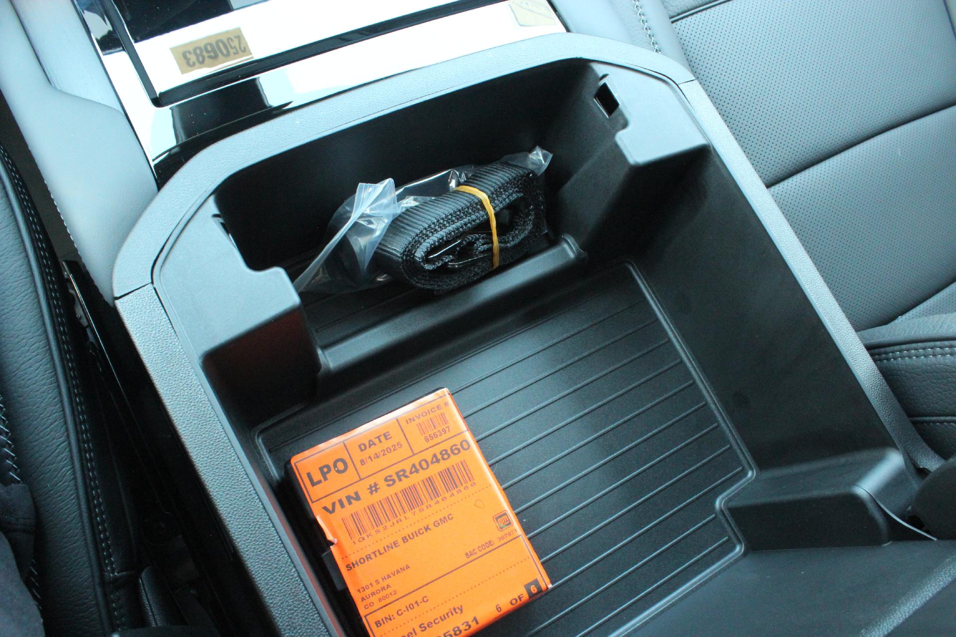 2025 GMC Yukon XL Vehicle Photo in AURORA, CO 80012-4011